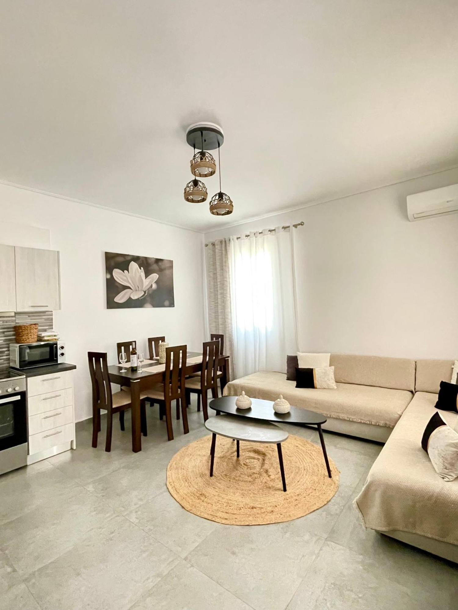 Emanouela'S Apartement In The Center Of Adamas エクステリア 写真